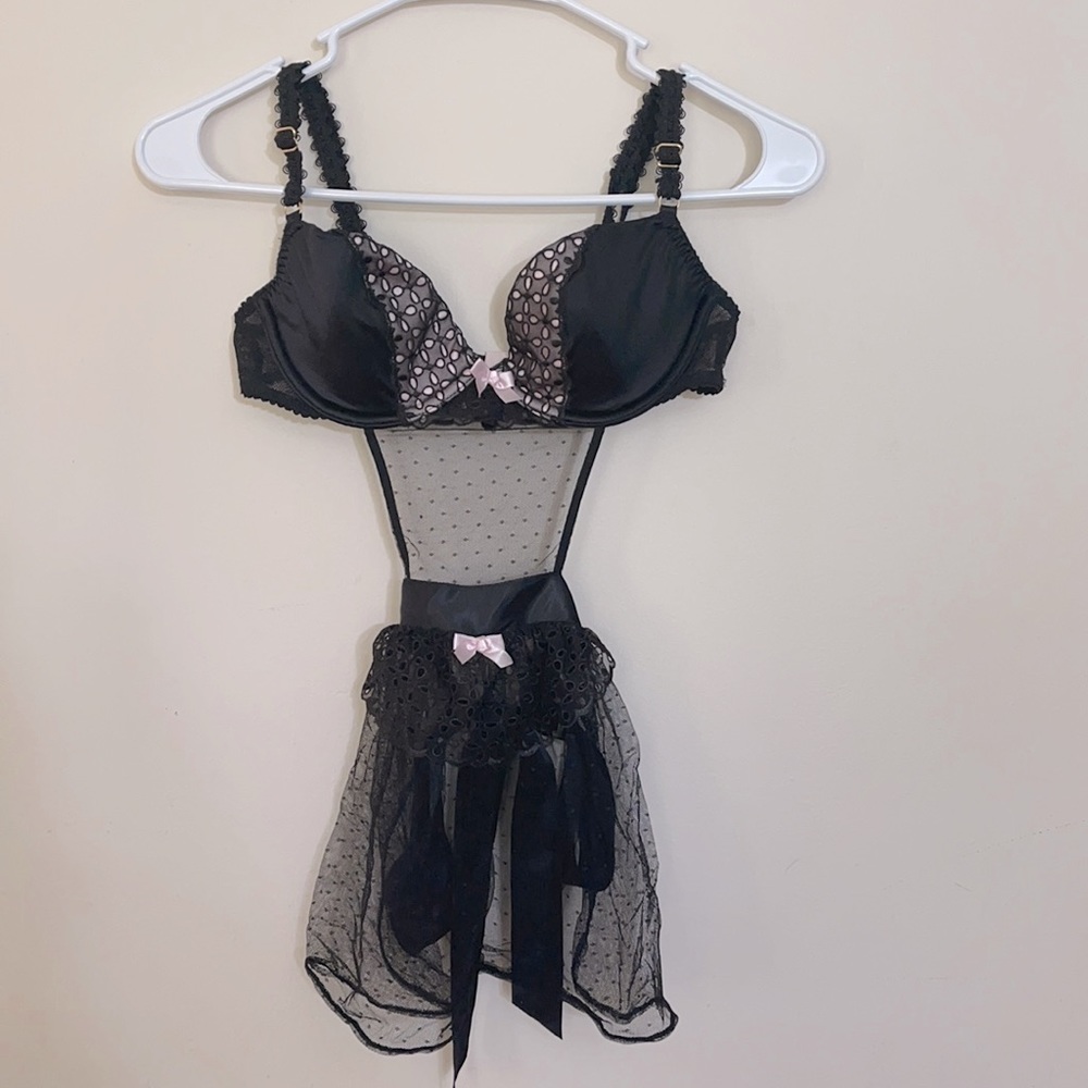 VS NWOT fun romantic teaser